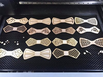 Noeuds Papillon en bois fabriqués à la main avec Monsieur Mariage